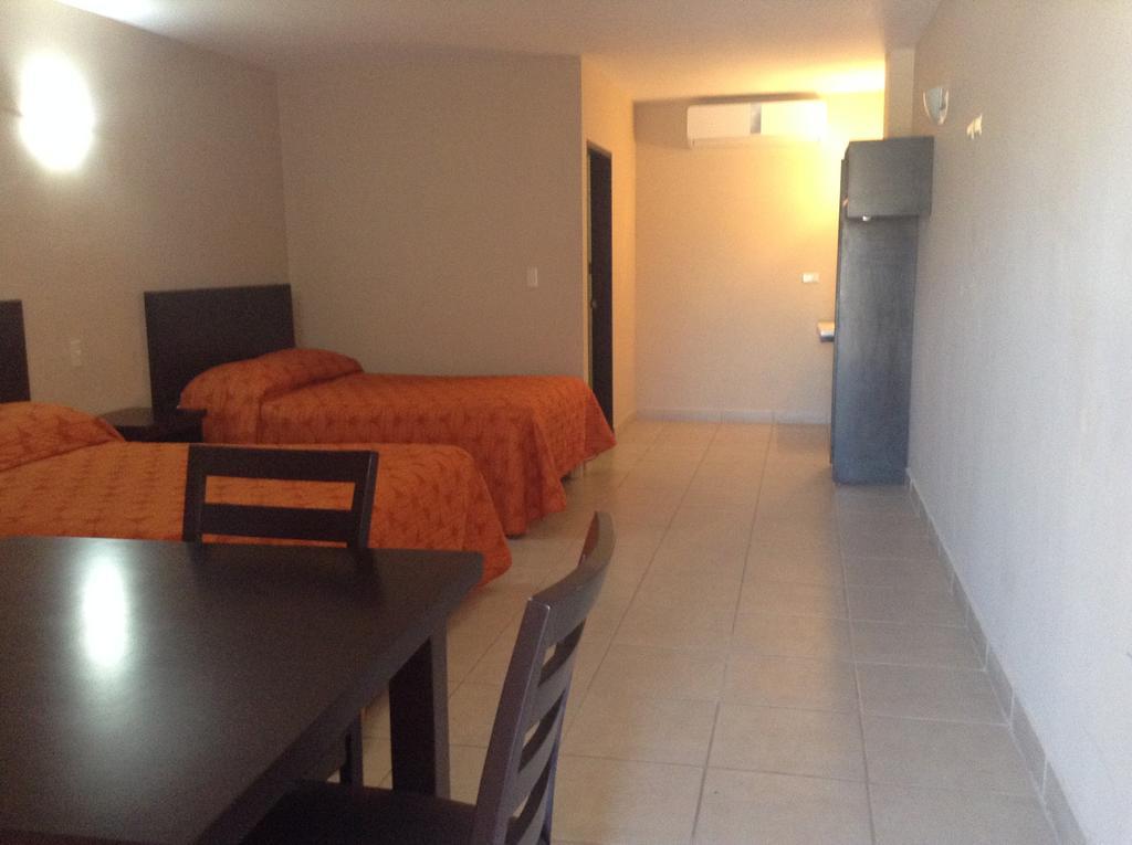 Los Jitos Hotel & Suites San Carlos Nuevo Guaymas Номер фото